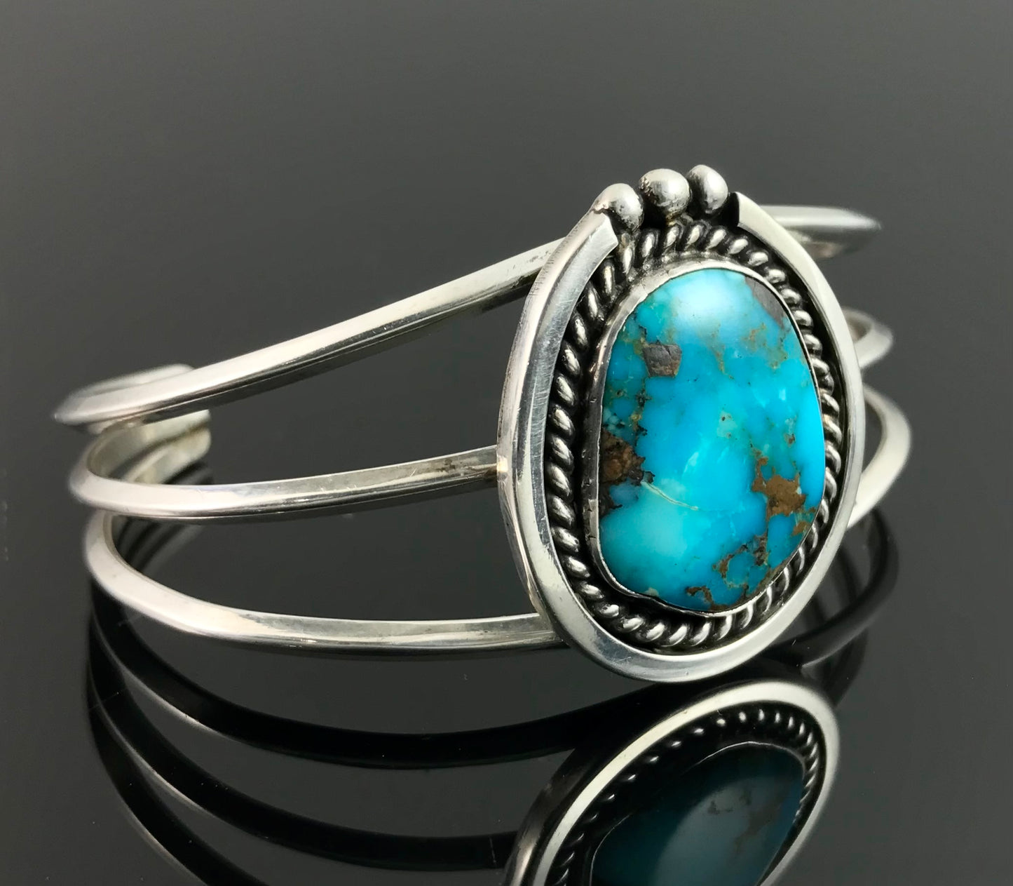 Classic Navajo Turquoise Native American Cuff Bracelet - Vintage