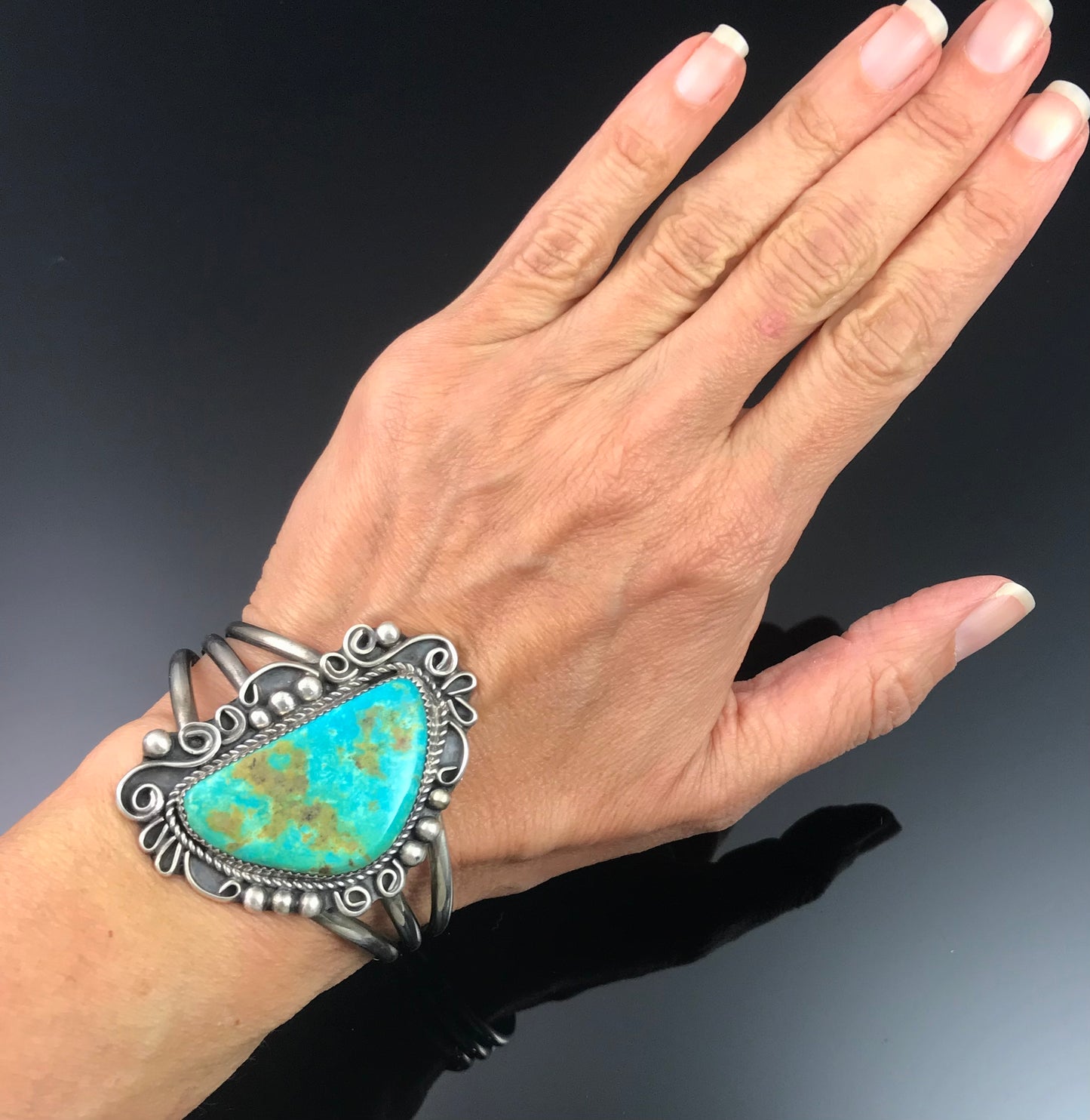 Turquoise Navajo Native American Cuff Bracelet - Leslie Nez
