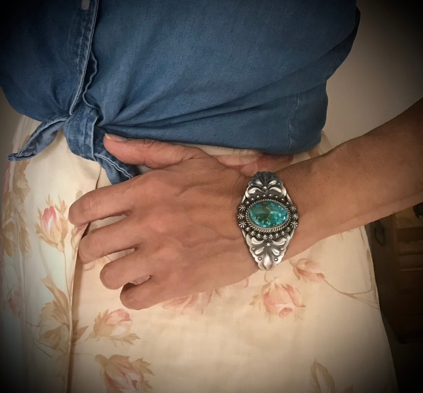 Gorgeous Kingman Turquoise Navajo Native American Cuff Bracelet Sterling Silver Signed - Raymond Delgarito