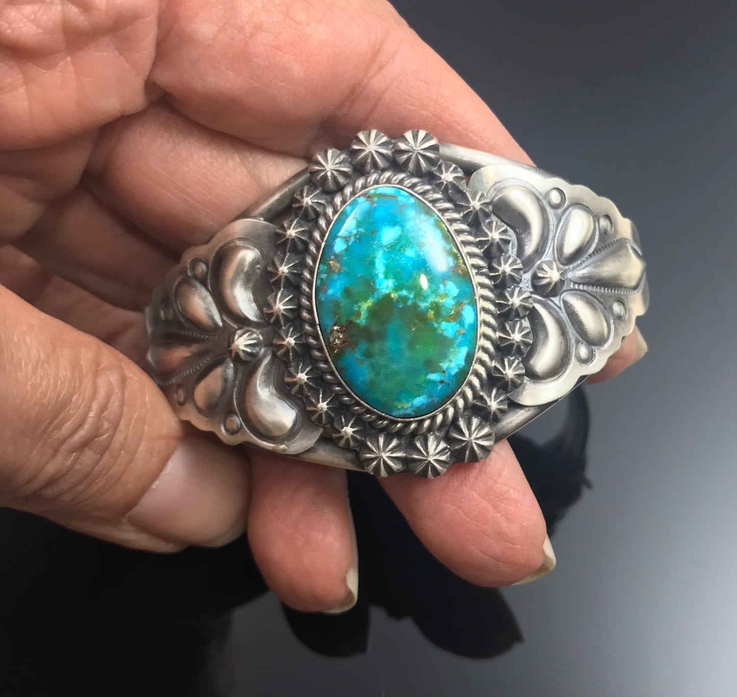 Gorgeous Kingman Turquoise Navajo Native American Cuff Bracelet Sterling Silver Signed - Raymond Delgarito